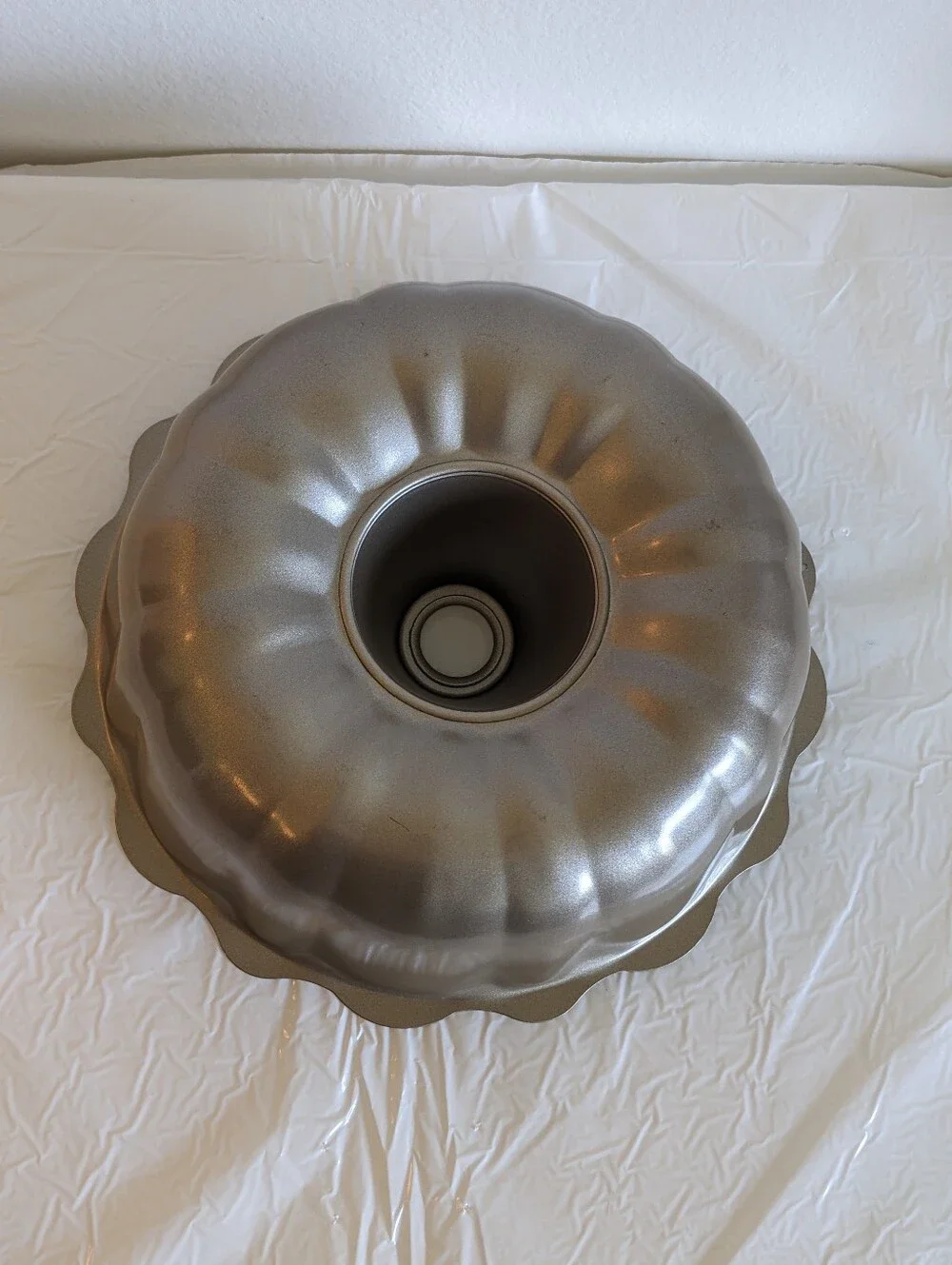 Vintage Fluted Tube Cake  Medium Brown Metal Mold Ring Cake Pan 9.5
